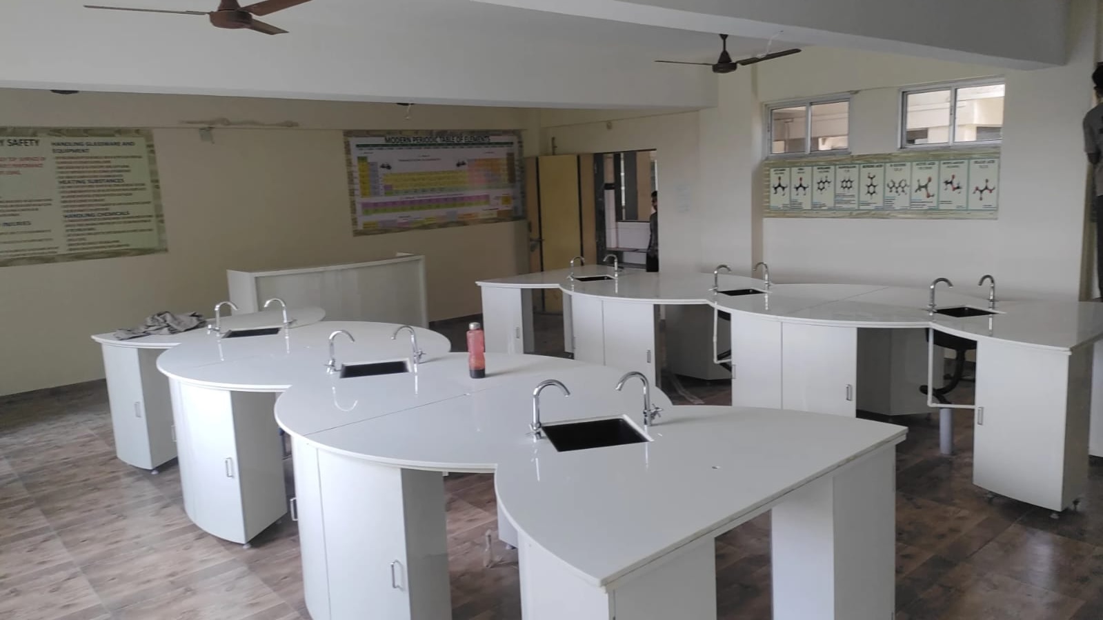 Complete Laboratory Setup